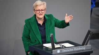Renate Künast (Bündnis 90/Die Grünen) bei einer Bundestagsdebatte.