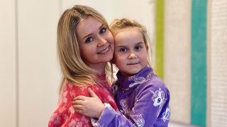 Die Alleinerziehende Daria Kasianenko ist vor zwei Jahren mit ihrer Tochter Katja aus der Ukraine nach Deutschland gekommen.