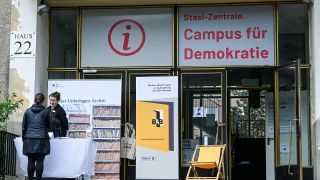 Das Projekt "Campus für Demokratie" der ehemaligen Stasi-Zentrale in Lichtenberg. © dpa/Jens Kalaene