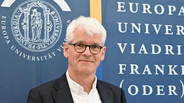 Eduard Mühle, aufgenommen auf der Pressekonferenz zu seinem Amtsantritt als neuer Präsident der Europa-Universität Viadrina Frankfurt (Oder)