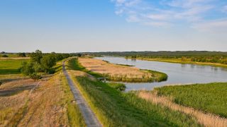 Der deutsch-polnische Grenzfluss Oder im Nationalpark Unteres Odertal.