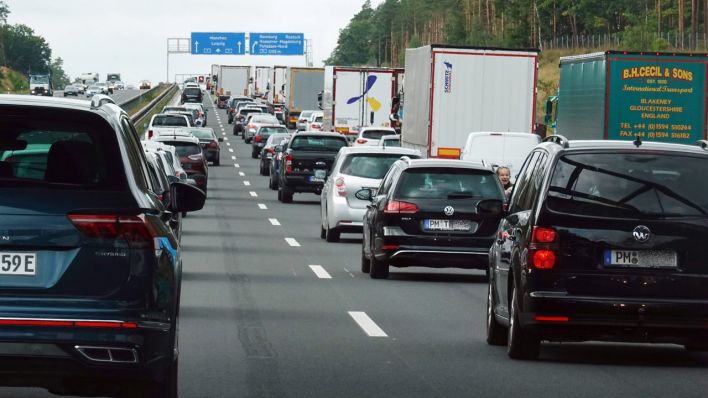 ADAC: Volle Straßen Bis Zum Fest-Beginn | Rbb24 Inforadio