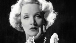 Ausschnitt Schauspielerin Marlene Dietrich, von Cecil Beaton, Vanity Fair, 1932 (Bild: The Condé Nast Publications, VF)