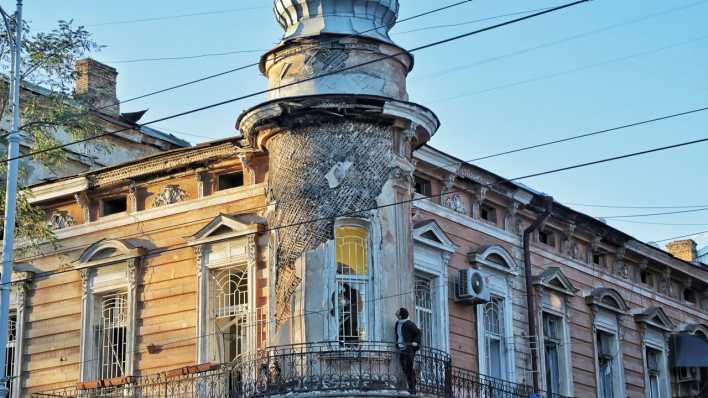 Zerstörtes Museum in Odessa nach einem russischen Angriff