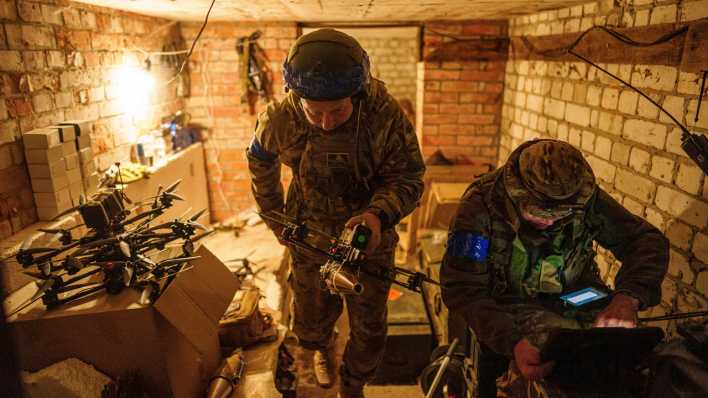 Charkiw: Ukrainische Soldaten