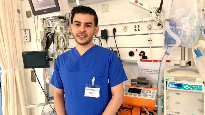 Alaa auf der Intensivstation im DRK Klinikum Mitte