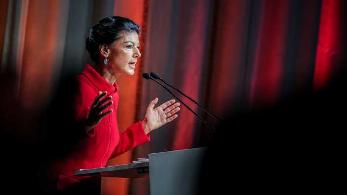 Archivbild: Sahra Wagenknecht, Parteivorsitzende, spricht beim Gründungsparteitag der neuen Wagenknecht-Partei, das "Bündnis Sahra Wagenknecht" BSW (Bild: dpa/ Kay Nietfeld)