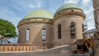 Die St. Hedwigs-Kathedrale des Erzbistums Berlin wurde fast sechs Jahre lang umgebaut und soll im November 2024 wiedereröffnen.