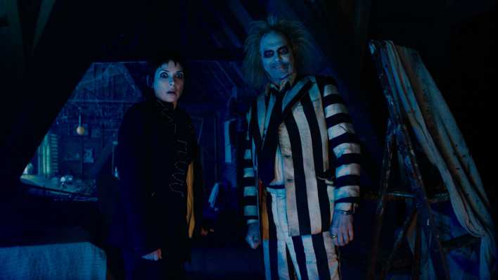 Winona Ryder und Michael Keaton in "Beetlejuice, Beetlejuice"