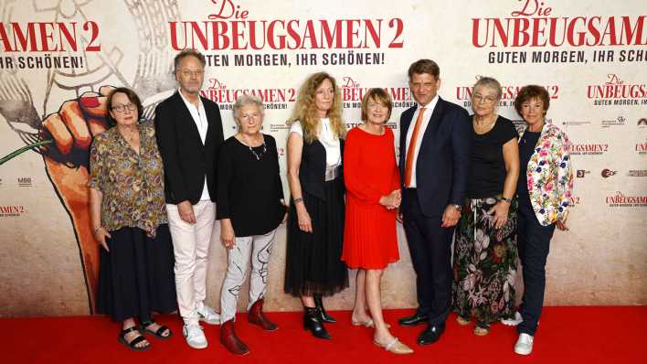 Katja Lange-Müller, Torsten Körner, Gabriele Stötzer, Tina Powileit, Elke Büdenbender, Leopold Hoesch, Ulrike Poppe und Katrin Sass bei der Die Unbeugsamen 2- Guten Morgen, Ihr Schoenen Film Premiere