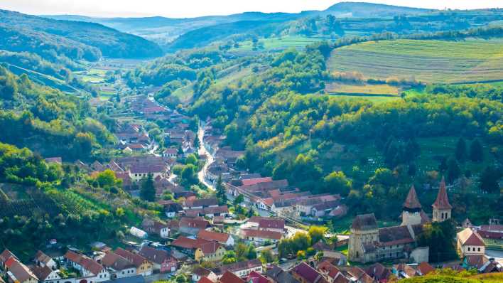 Blick auf das rumänische Dorf Seica Mica (imago images / Depositphotos)