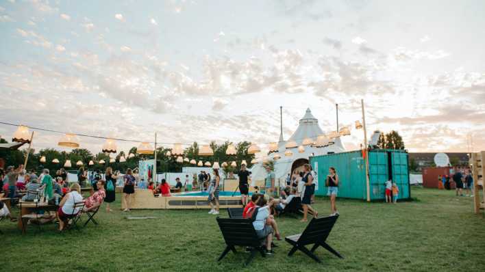 Circus Festival Berlin auf dem Tempelhofer Feld