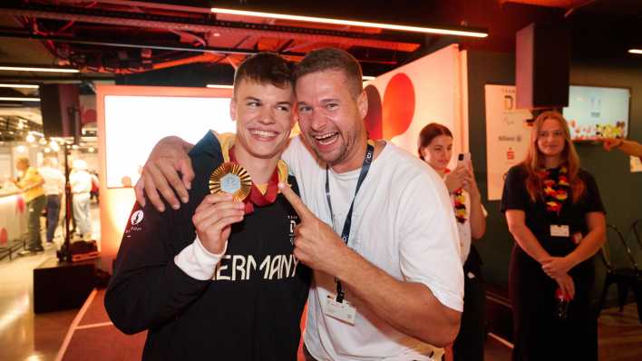 Taliso Engel Para-Schwimmer (Gold) und Johannes Lochner, Bobsportler