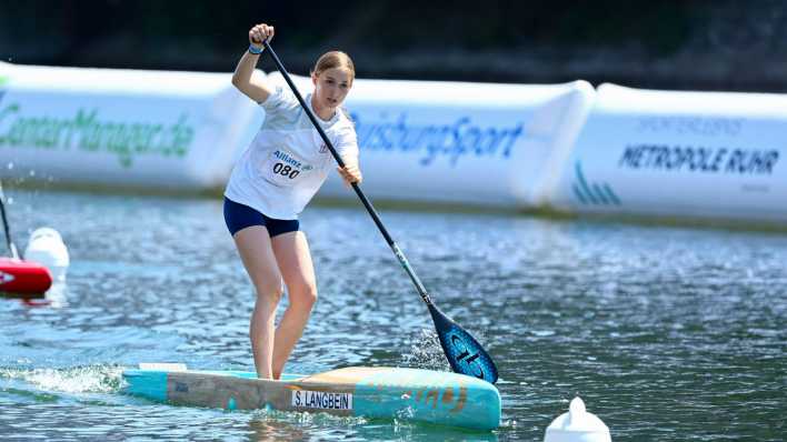 Skadi Langbein aus Berlin beim Stand Up Paddling