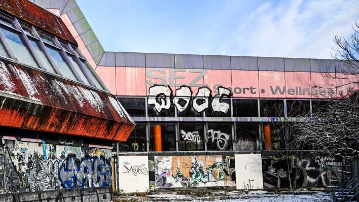 Das Sport- und Erholungszentrum (SEZ) an der Landsberger Allee in Berlin (Bild: dpa/Jens Kalaene)