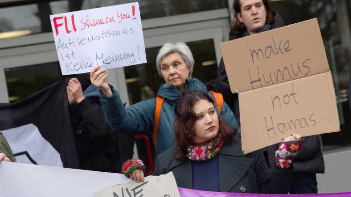 Demo für Israel an der FU Berlin