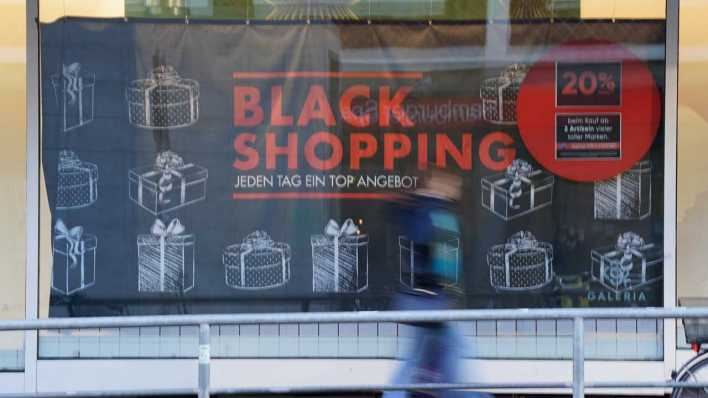 Sale - Black Shopping, Black Friday (Bild: picture alliance/dpa/Marcus Brandt)