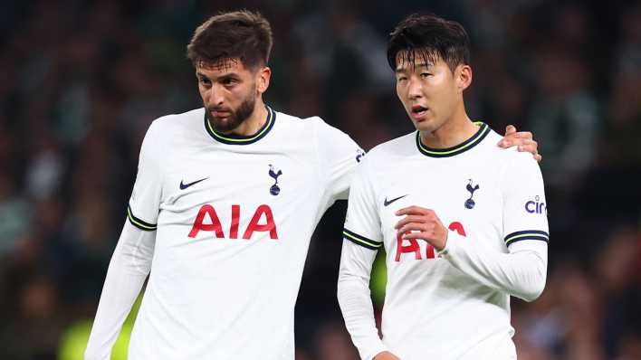 Rodrigo Bentancur und Heung-Min Son von Tottenham Hotspur