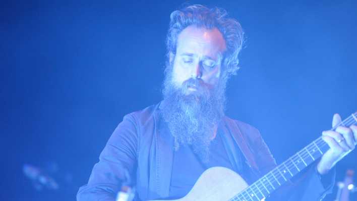 IRON & WINE (Saenger Samuel "Sam" Ervin Beam)