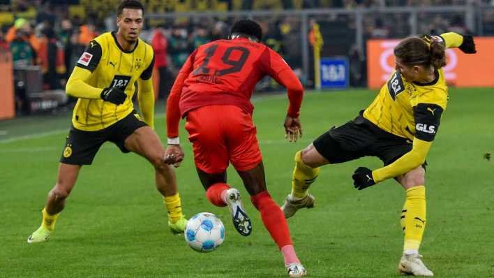 30.11.2024: Spielszene Fussball Borussia Dortmund vs FC Bayern Muenchen (Bild: IMAGO/pepphoto/Horst Mauelshagen)