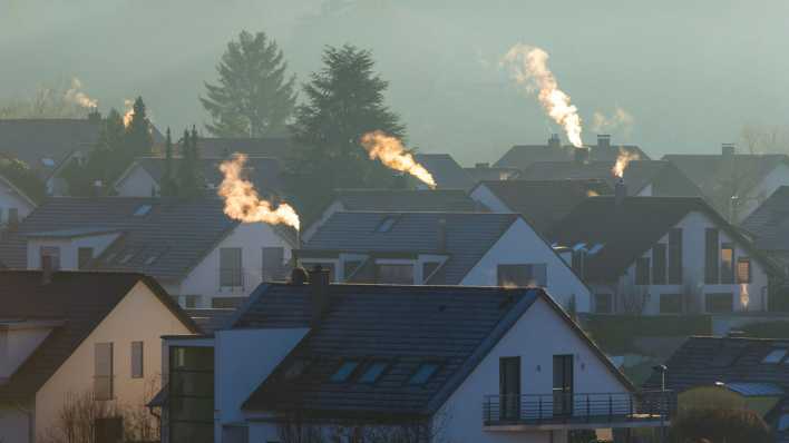 Einfamilienhäuser heizen im Winter