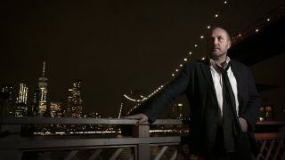 Der irische Schriftsteller Colum McCann vor der Skyline von New York. (Archivbild)