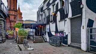 Watergate Club an der Oberbaumbrücke in Berlin-Kreuzberg (Bild: IMAGO/Jürgen Held)