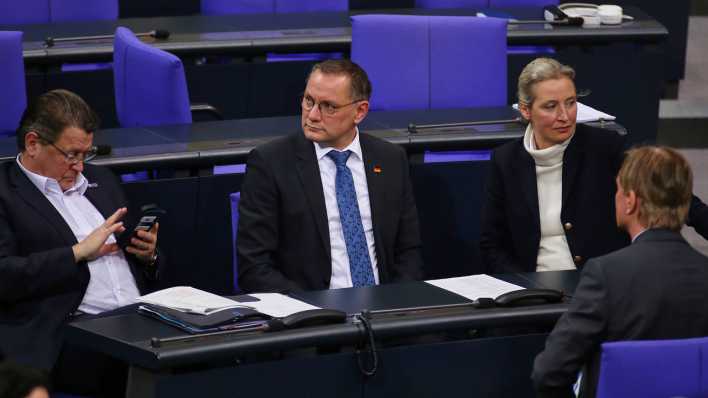 29.01.2025: Deutscher Bundestag: 209. Bundestagssitzung: Stephan Brandner, Tino Chrupalla, Alice Weidel, Bernd Baumann, alle AfD