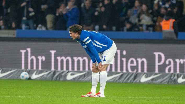 Hertha-Spieler Fabian Reese frustriert nach der Niederlage gegen den HSV