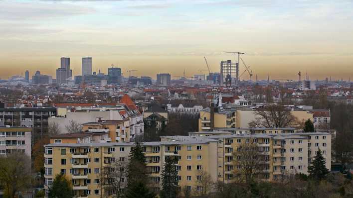 Blick vom Dachgarten des ICC über Berlin-Charlottenburg Richtung Osten zur City West.