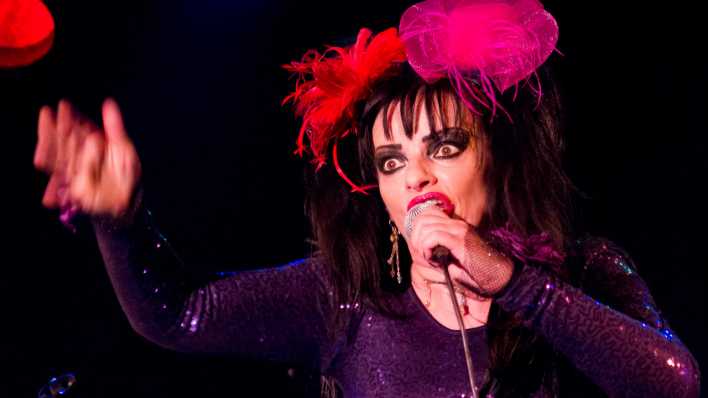 Nina Hagen 2012 bei einem Konzert im BKA Berlin