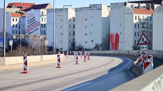 Die gesperrte Brücke der Stadtautobahn A100