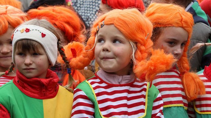 Mädchen als Pippi verkleidet (Bild: dpa)